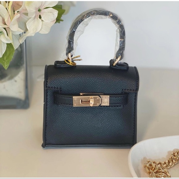 Tiny ✨ - Picture 1 of 1